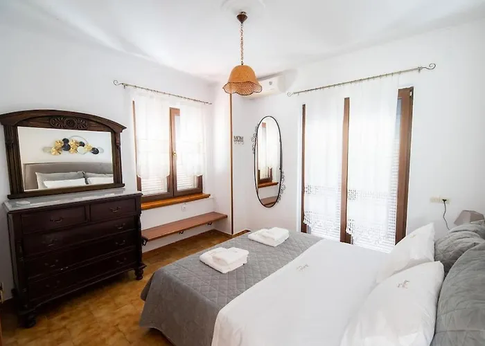 μariza's Escape Villa Afissos