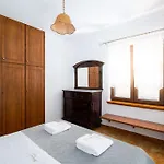 μariza's Escape Afissos