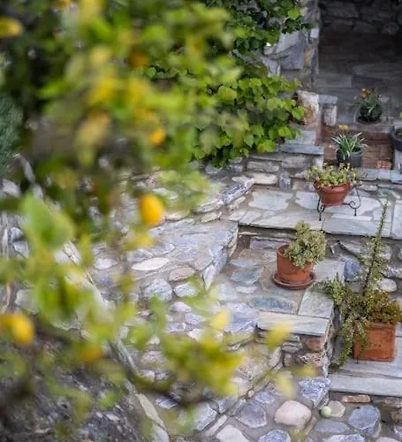 μariza's Escape Άφησσος