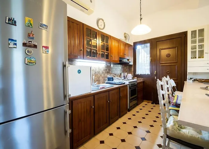 μariza's Escape Άφησσος